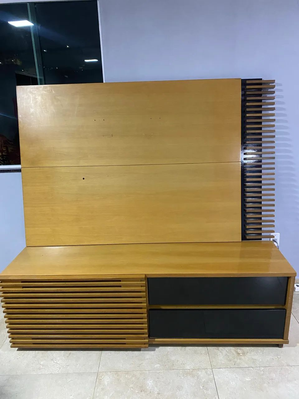 RACK COM PAINEL PARA SALA 