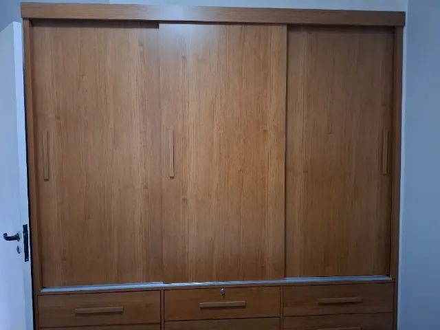 Guarda roupa  casal madeira - Foto 3