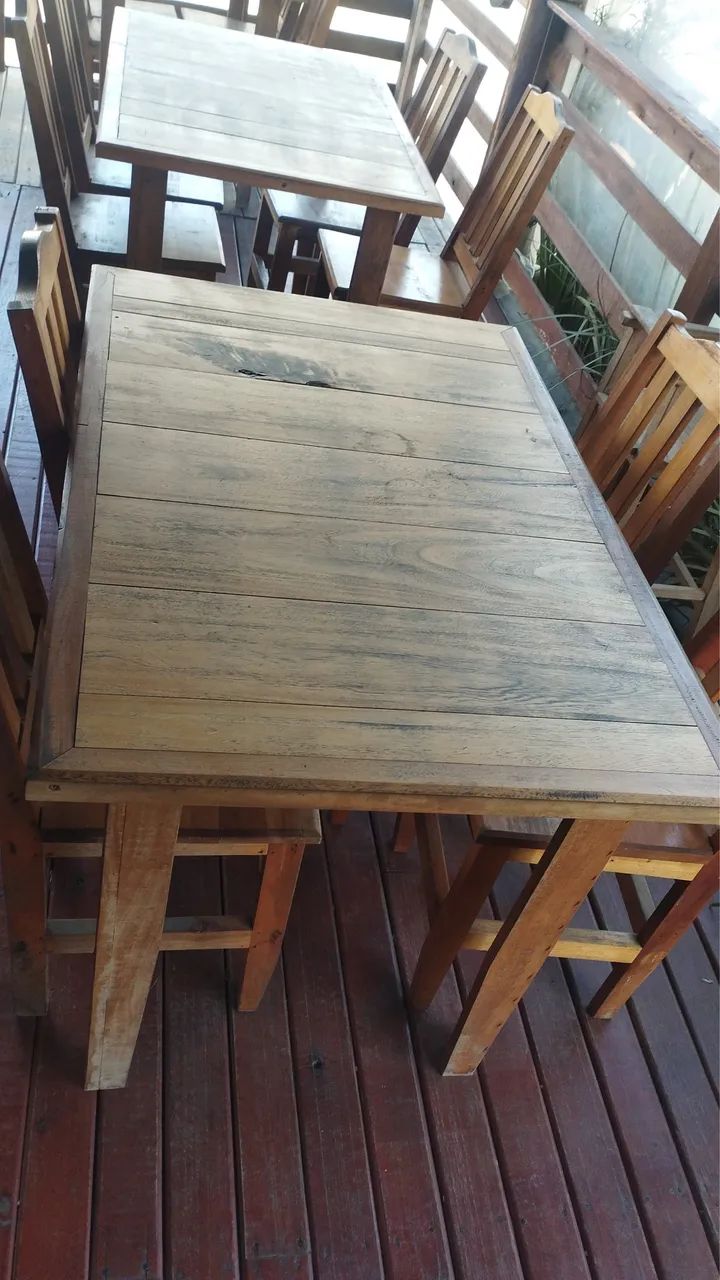 Mesas e cadeiras restaurante 