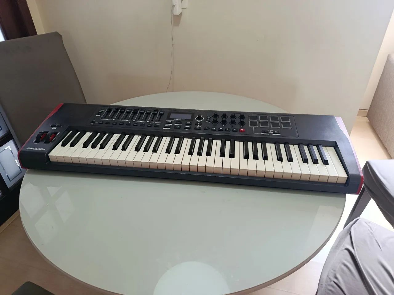 Teclado controlador USB/MiDi Novation Impulse 61 - Foto 2