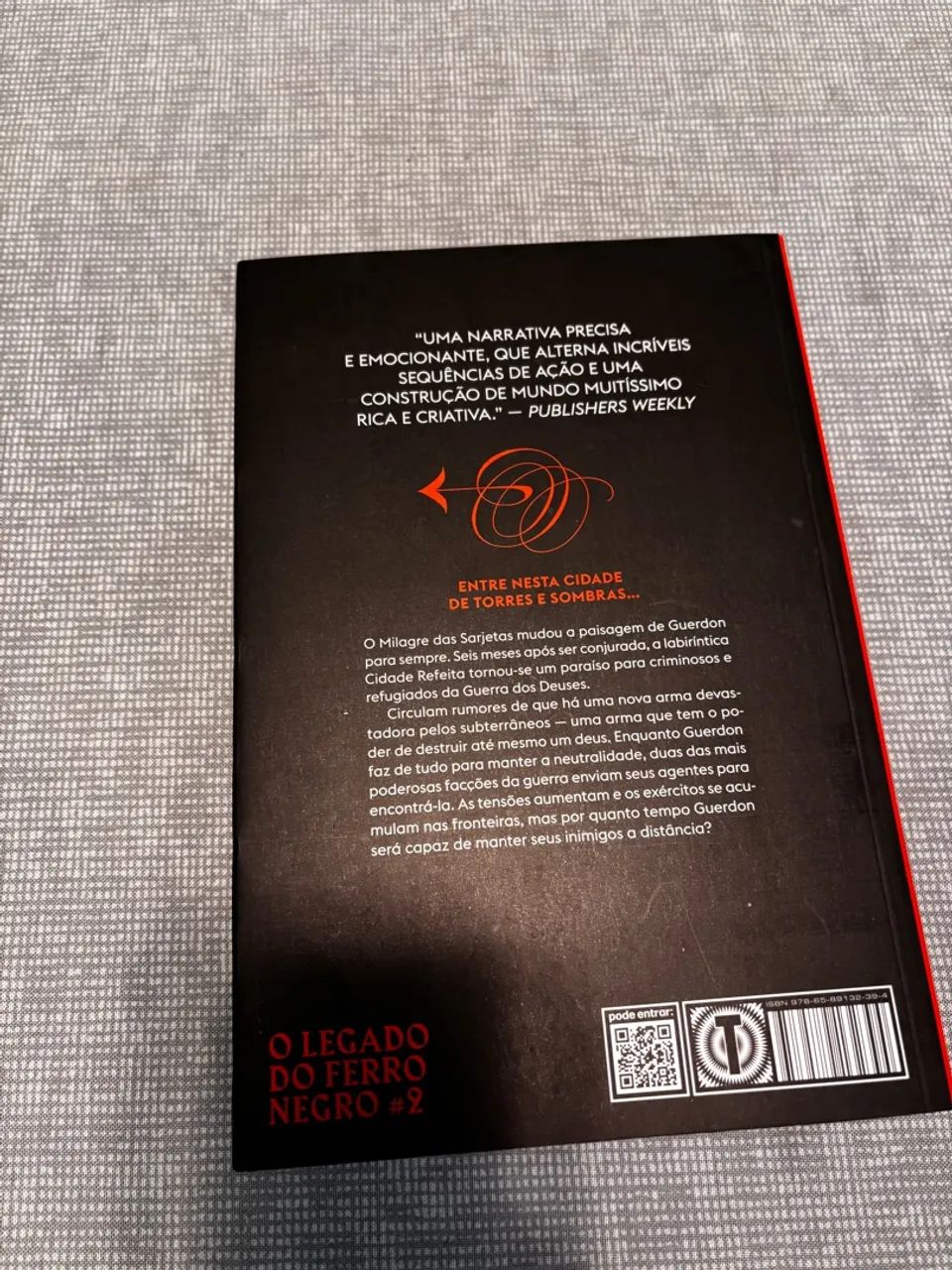 Livro o santo das sombras - Foto 2