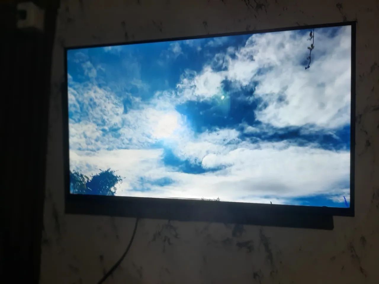 Smart tv TCL 32 POLEGADAS (com uma pequena mancha lado direito)  - Foto 3