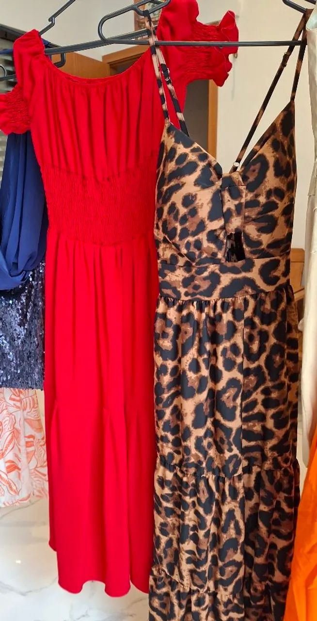 VESTIDOS NOVOS NUNCA USADOS  - Foto 2