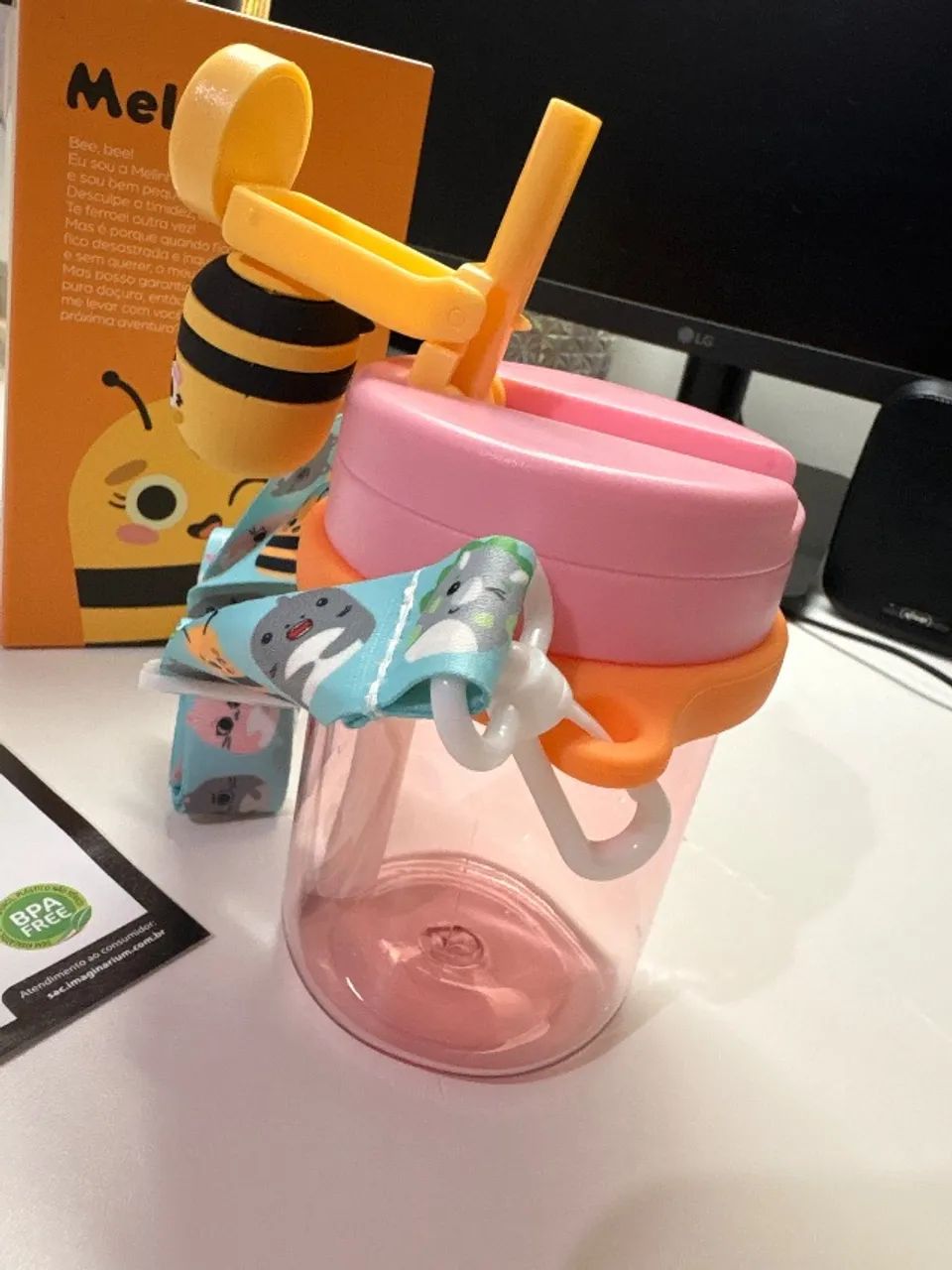 Garrafa com Alça Melinha 350ml Imaginarium - Nova e Sem BPA - Foto 2