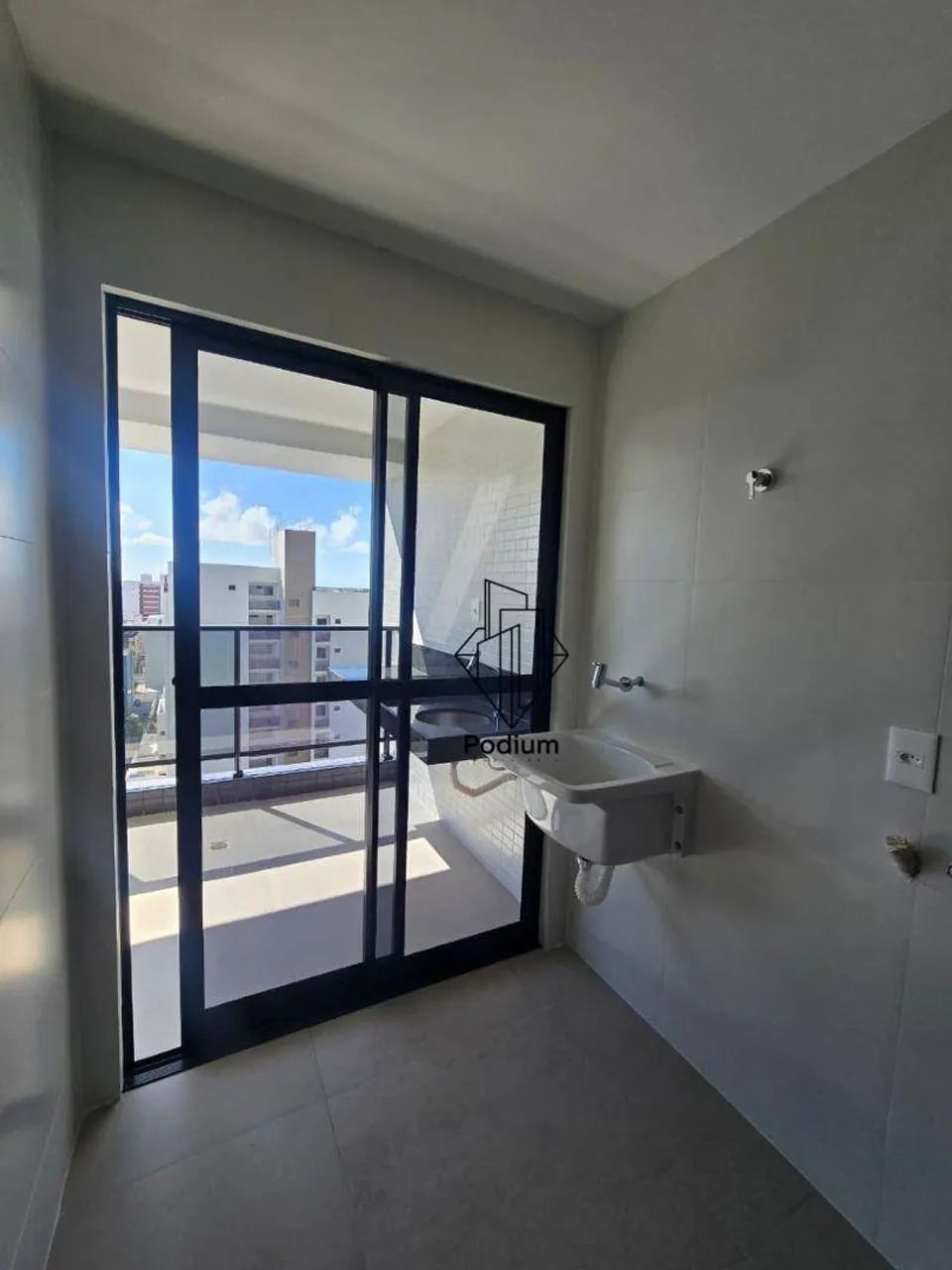Apartamento com varanda/sacada no bairro do Bessa - - Foto 3