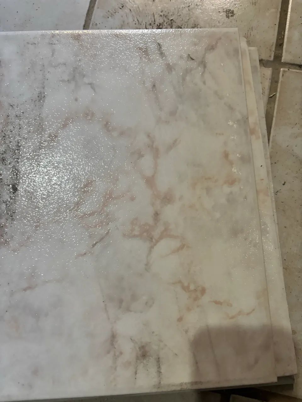 Old cladding. Tiles. I have several models. Multiple units.470056964415170564