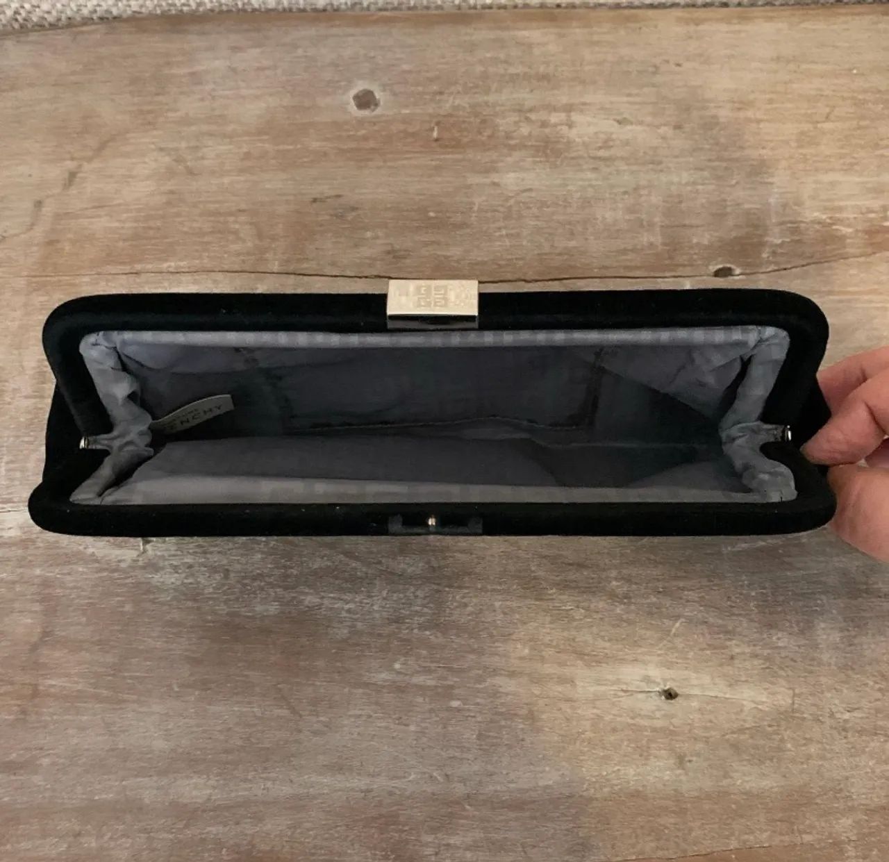 Givenchy -usei como clutch- em veludo alemão preto - necessaire   - Foto 2