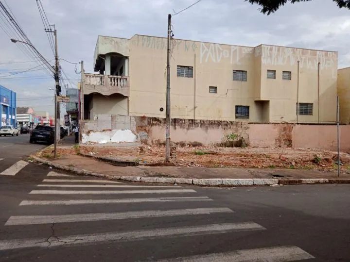 Terreno à venda em Sumaré, Centro