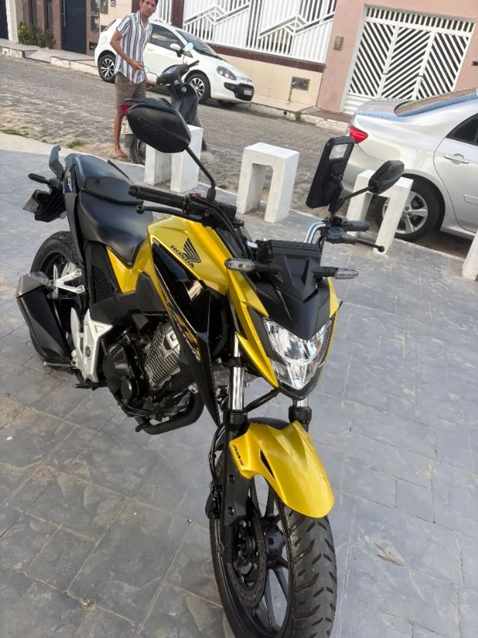 CB300F Twister  - Foto 3