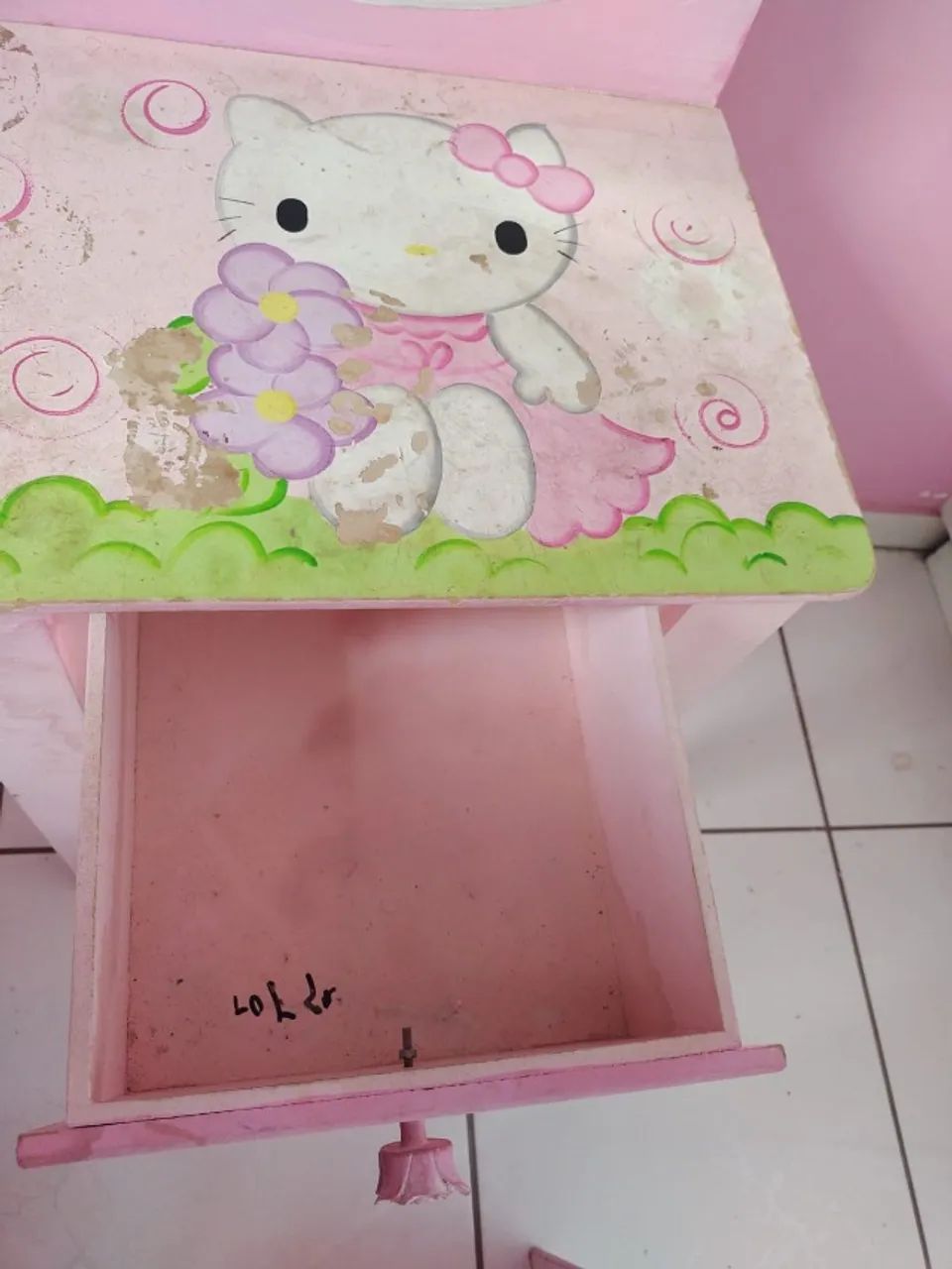 Penteadeira infantil Hello Kitty com espelho480012066127226885