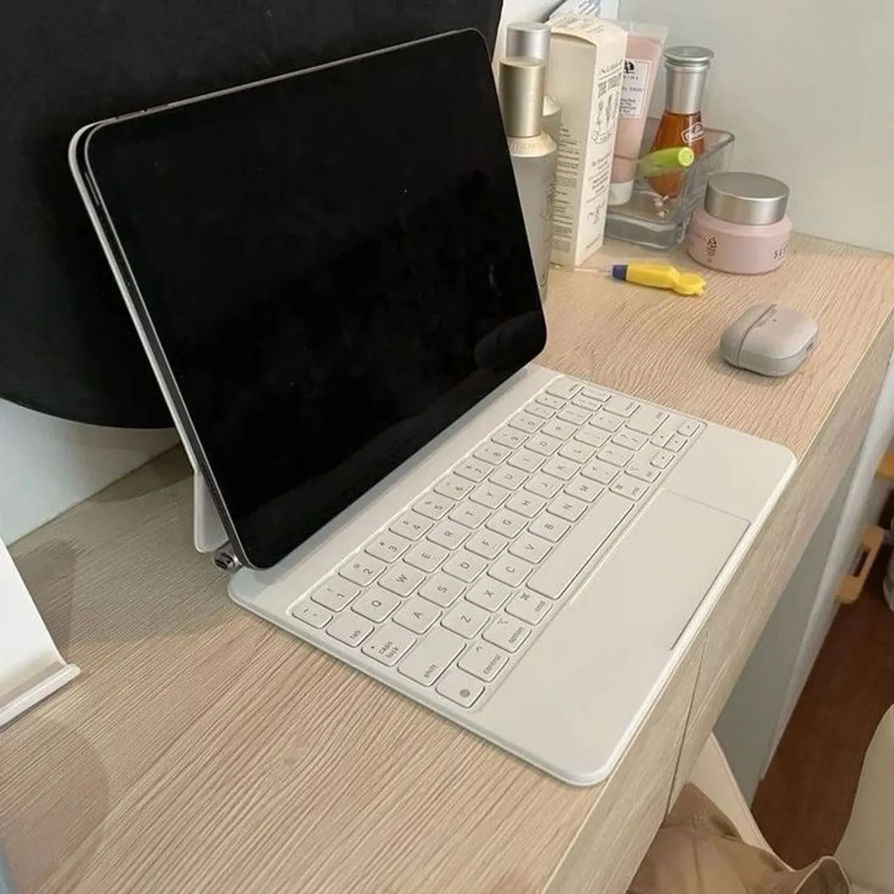 iPad Air 5 - 256 GB + Caixa, Capa, Mouse e Teclado. - Foto 5