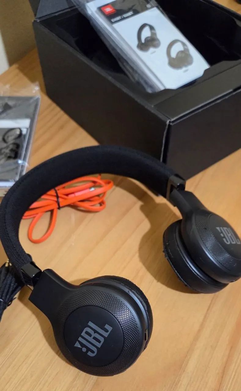 fone de ouvido bluetooth jbl e45bt headphobes - Foto 3
