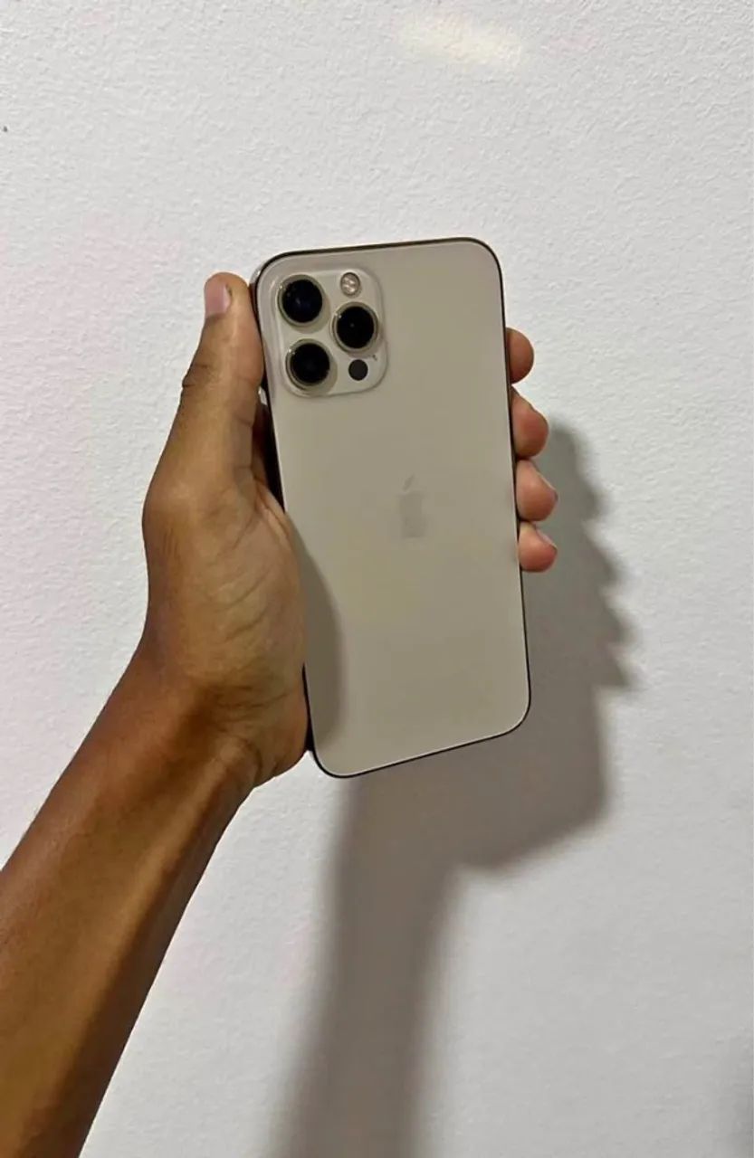 Iphone 12 pro max dourado 