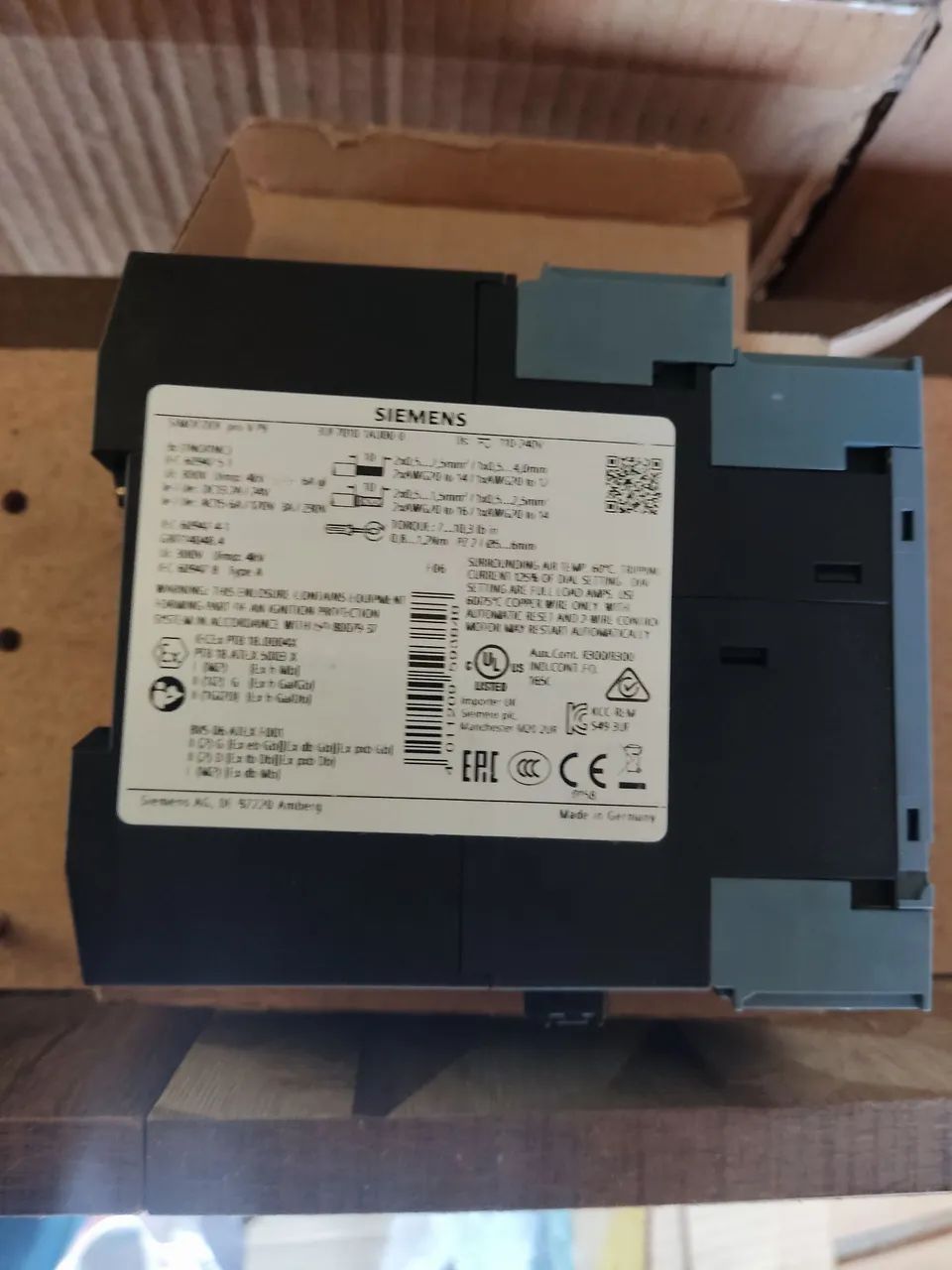 SIMOCODE?pro?V?PB, da Siemens, código?3UF7010?1AU00?0
