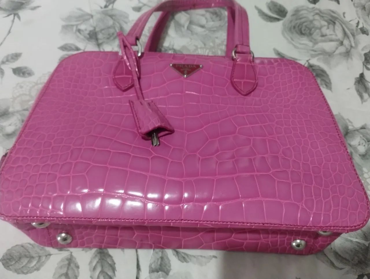 Vendo bolsa feminina marca Prada original  - Foto 3