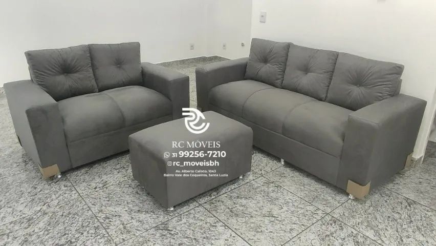 Sofá 2 e 3 pessoas com Puff Suede macio D33 Confortável Direto da Fábrica - Foto 3