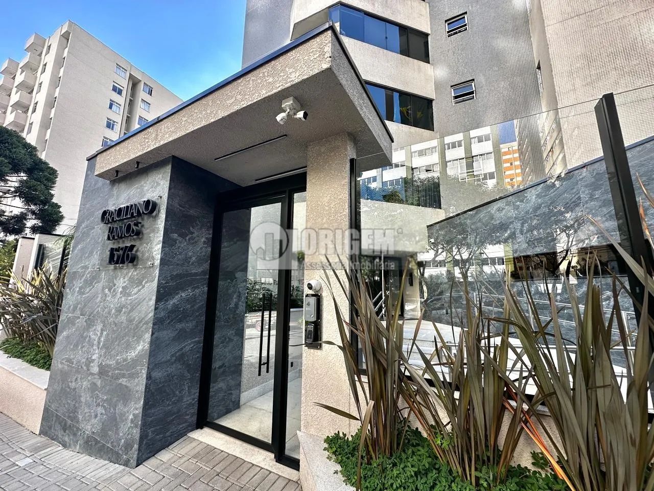 Apartamento no Bigorrilho com 4 quartos e 4 vagas
