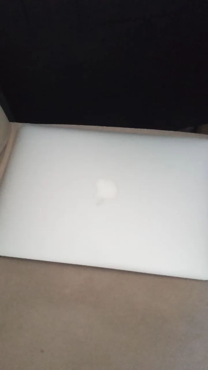MacBook Air conservado