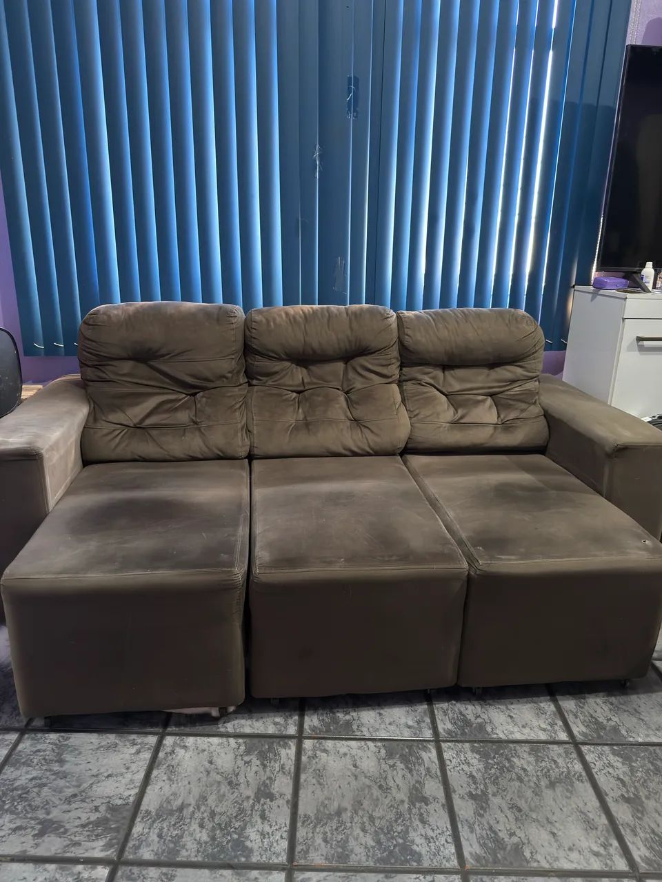 vendo um sofá moderno ideal pra sua casa - Foto 2