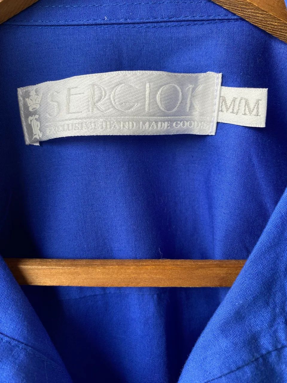 Camisa azul escuro em puro algodao