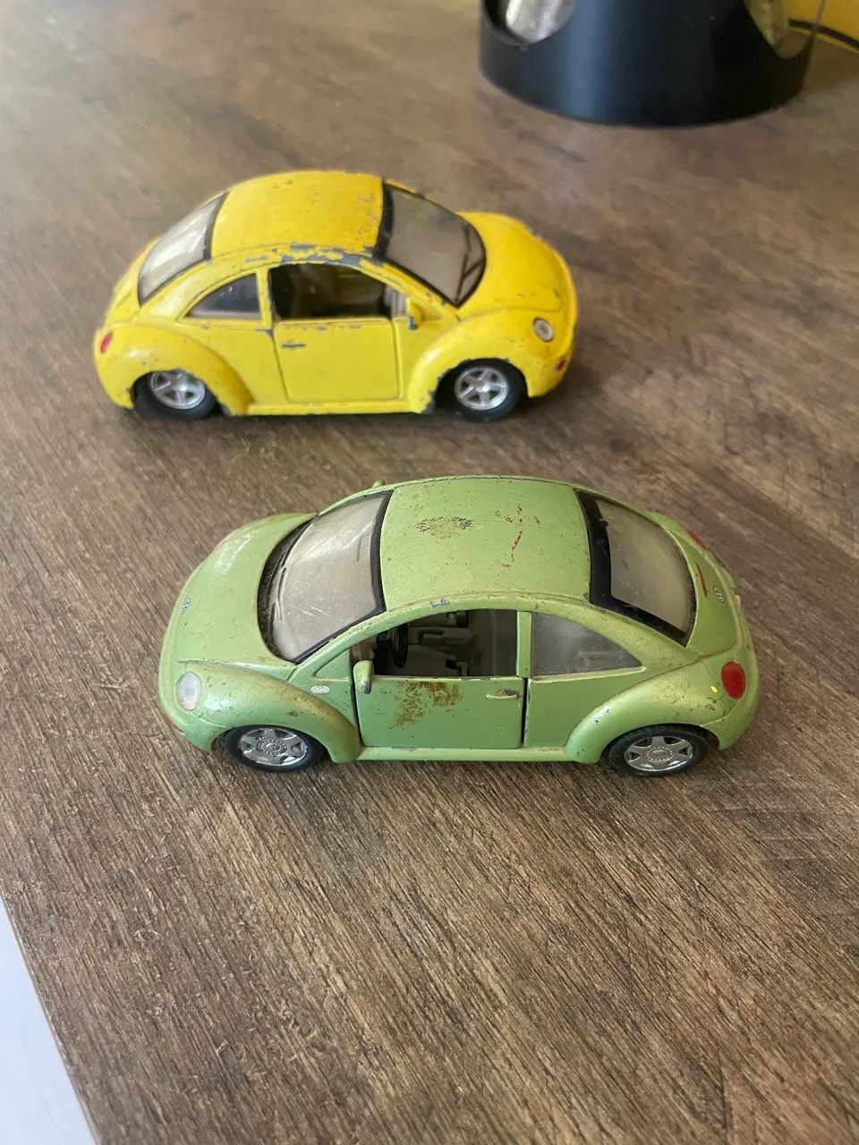 2 Volkswagen New Beetle em miniatura - Foto 3