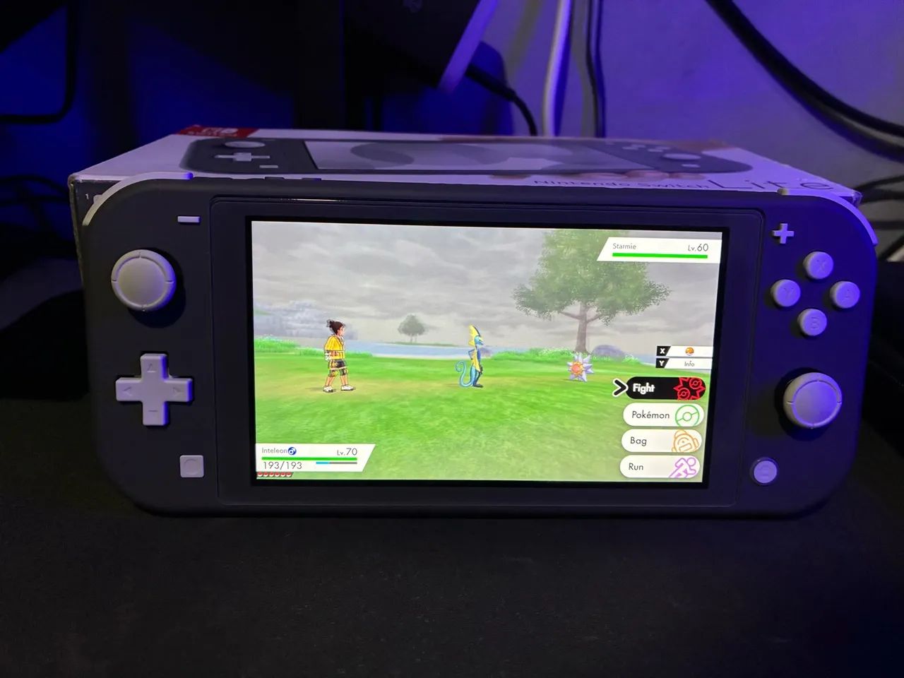 Nitendo Switch lite 3 meses de uso - Foto 2