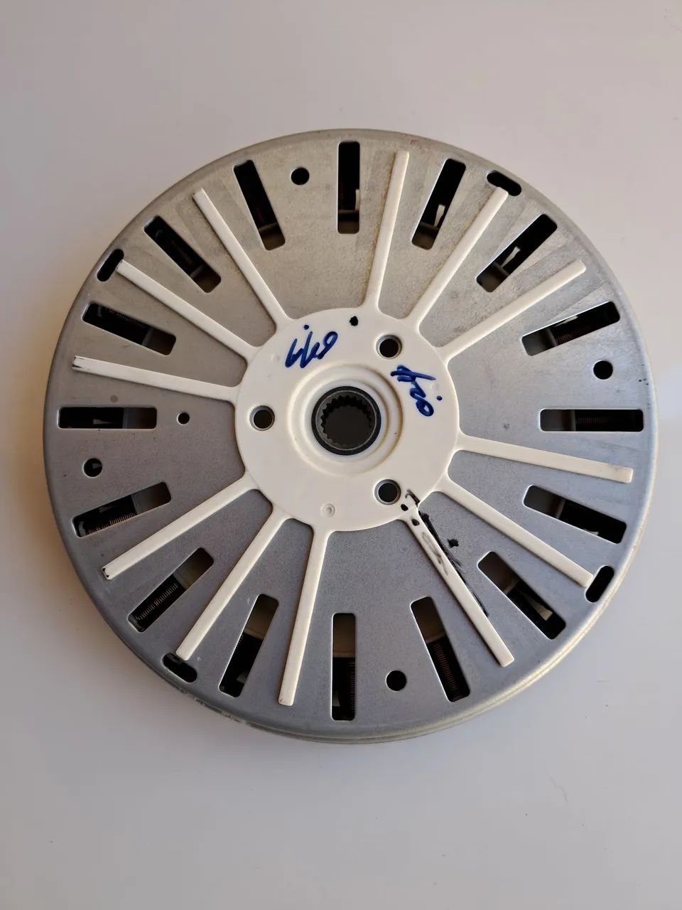 Motor/estator da lava e seca Eletrolux lsi11  220v - Foto 3