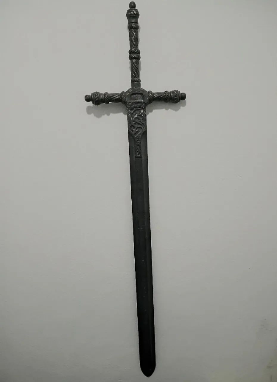 Grande e Pesada Espada Medieval