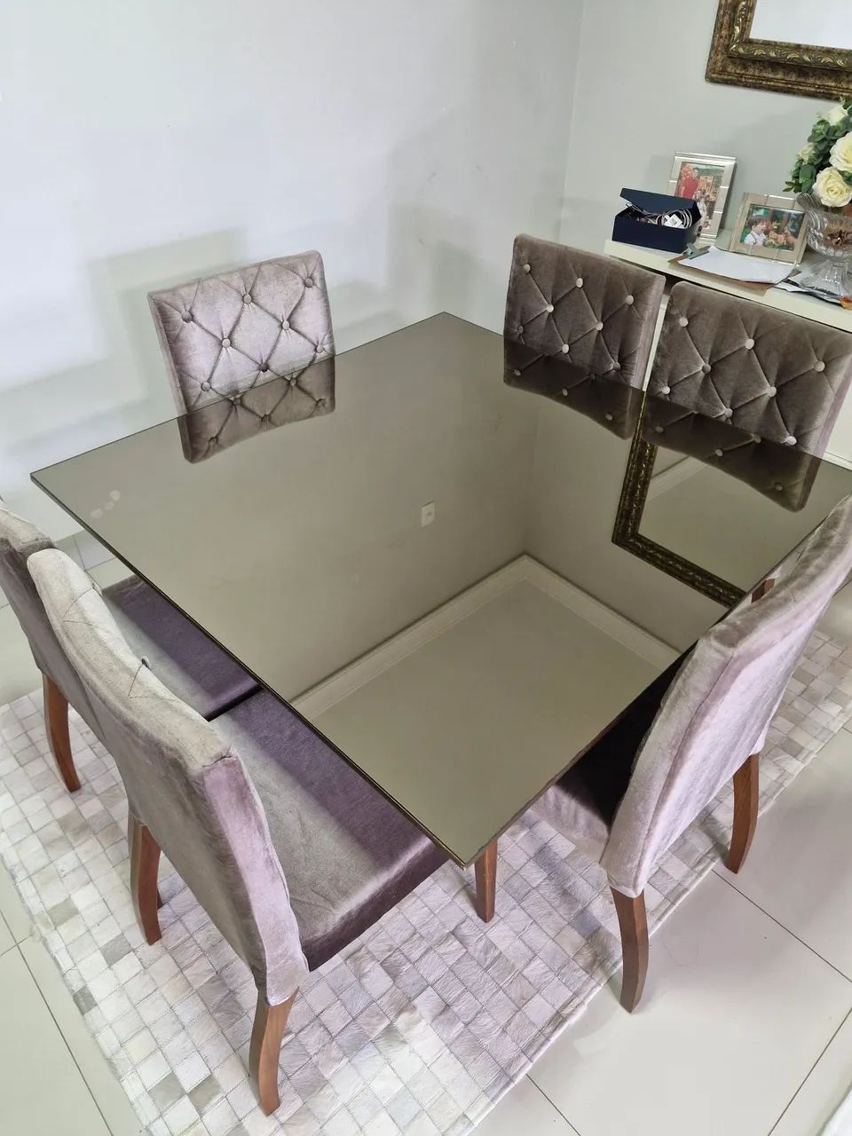 Mesa com 6 cadeiras