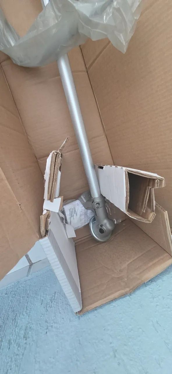 Vendo Roçadeira FS 160 Stilh acompanha peça de fio de corte.  - Foto 3