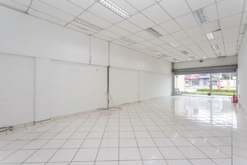 Ponto Comercial/Loja para Aluguel no Bairro Tristeza com 126 m² de Área Útil