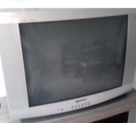 Vendo TV Gradiente 29 polegadas Tubo para arrumar ou usar as peças 