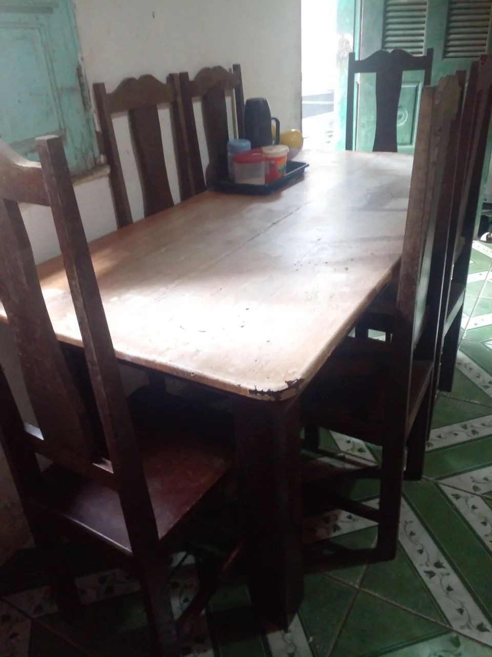 Mesa de madeira com 6cadeiras  - Foto 3