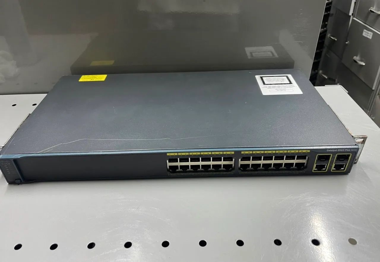 Switch catalyst 2960 plus series 