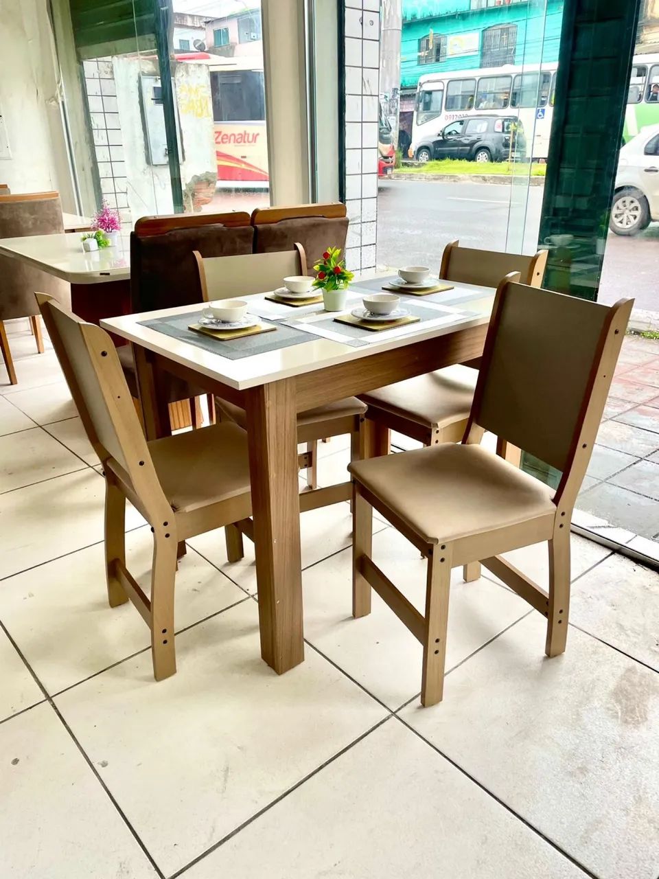 mesa de jantar de 4 lugares 