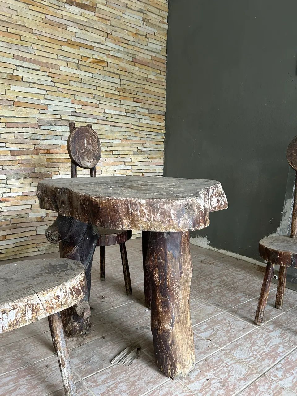 Mesa Rústica de Madeira Maciça - Foto 4