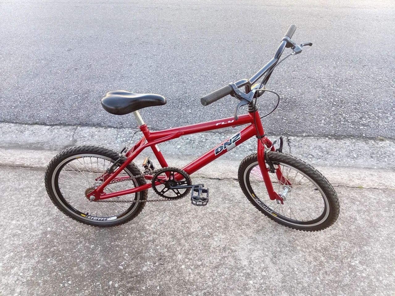 Bicicleta infantil IMPECÁVEL 