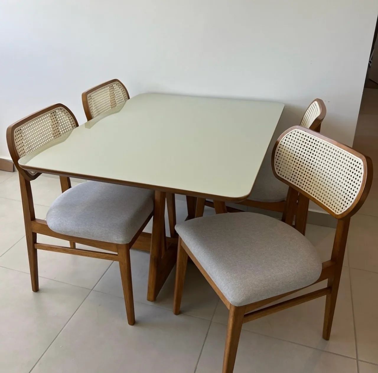 Mesa 4/6 lugares - Foto 2