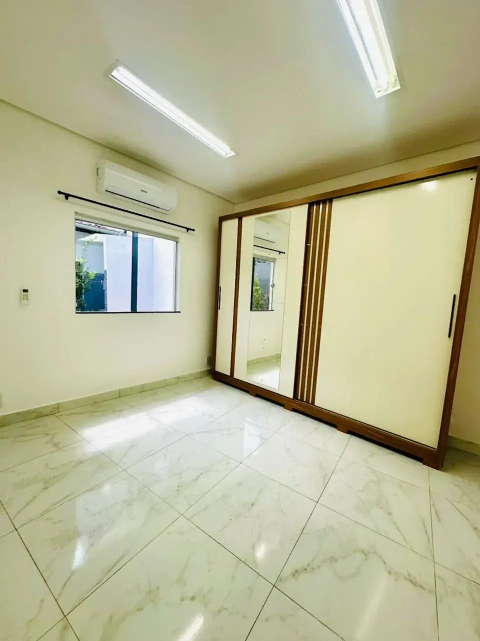 ALUGO LINDA CASA SEMI MOBILIADA DE 2 QUARTOS NA MARAMBAIA, COM CENTRAIS NOS QUARTOS - Foto 7