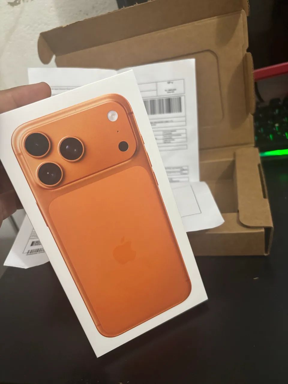 iPhone 17 pro max 2 teras 13k - Foto 2