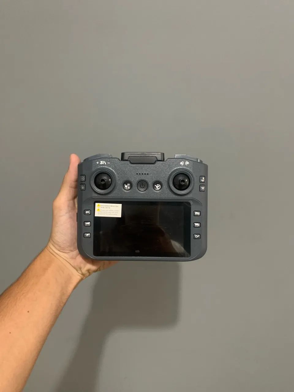 Drone GT8 4K com Câmera, 2 Baterias e Tela no controle  - Foto 2