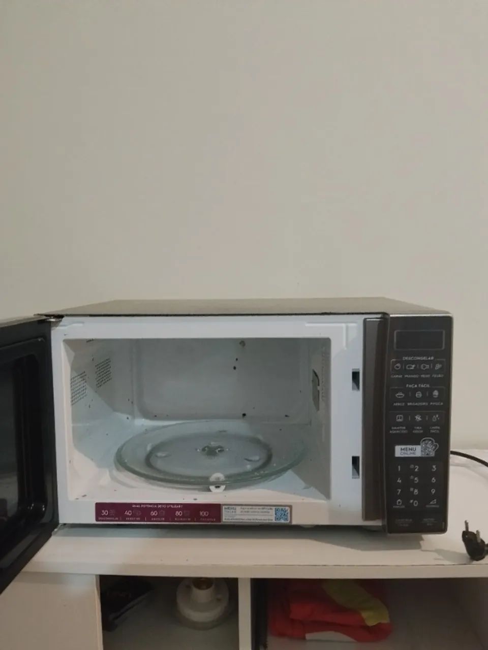 Microondas seminovo bem conservado - Foto 2
