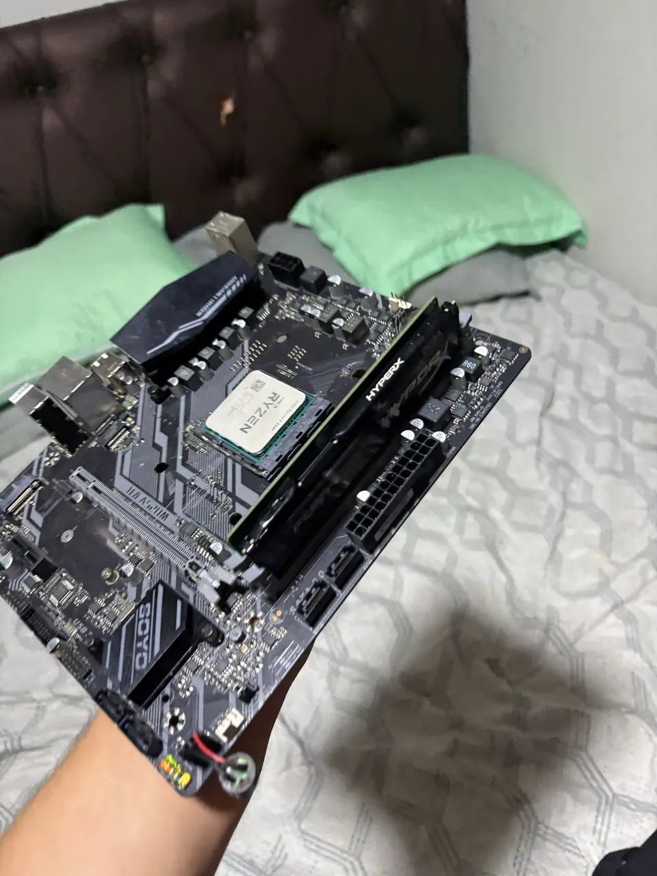 Kit placa mãe soyo a520m rz5500 e 16ram 