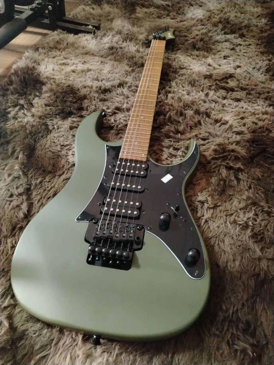 Guitarra super strato Waldman