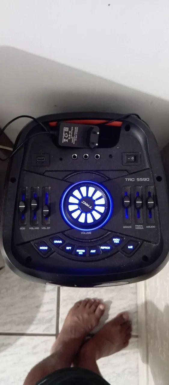 Speaker box422080234506178560