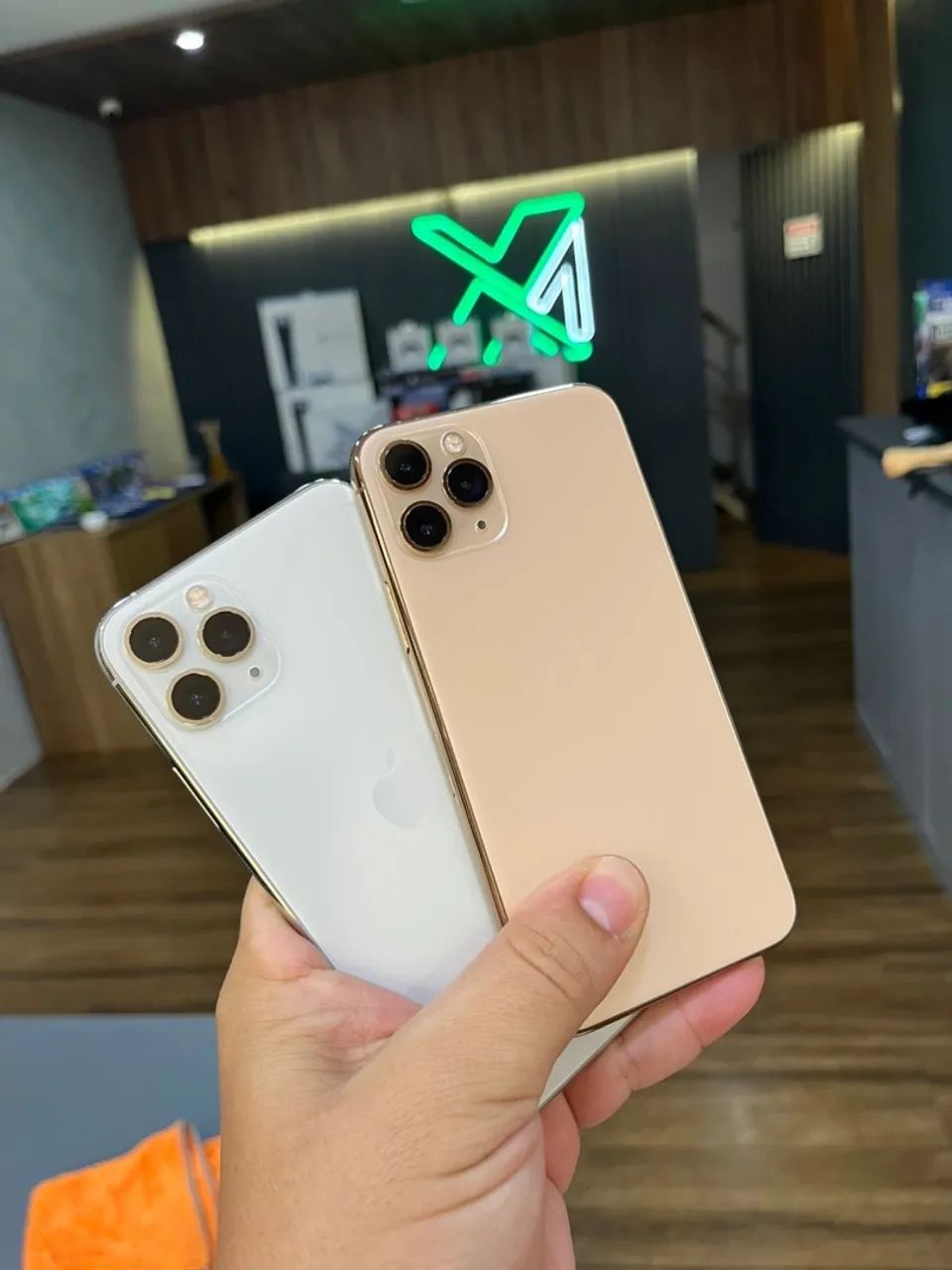 iPhone 11 pro com melhor custo - levo até você  - Foto 2
