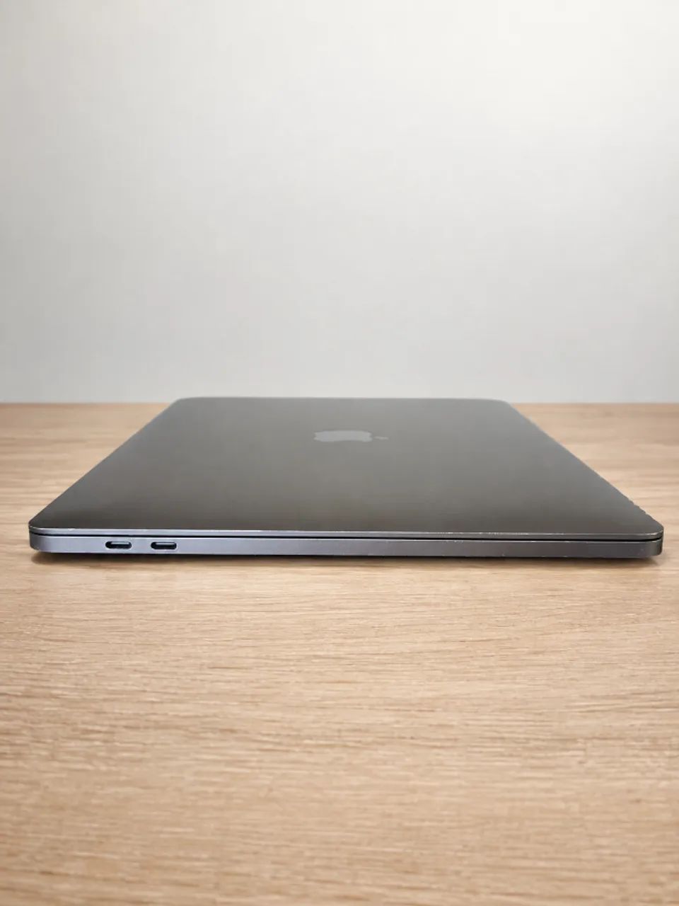 MacBook Pro 13? 2019 i5 8GB 128GB Touch Bar Space Gray - Foto 2