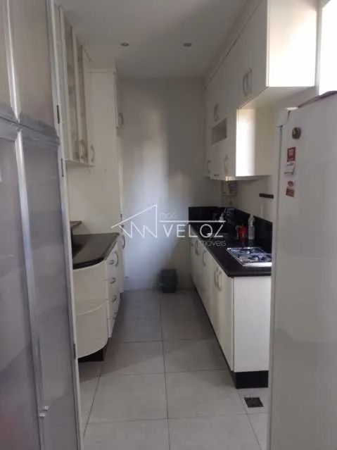 Apartamento - / Residencial / Glória