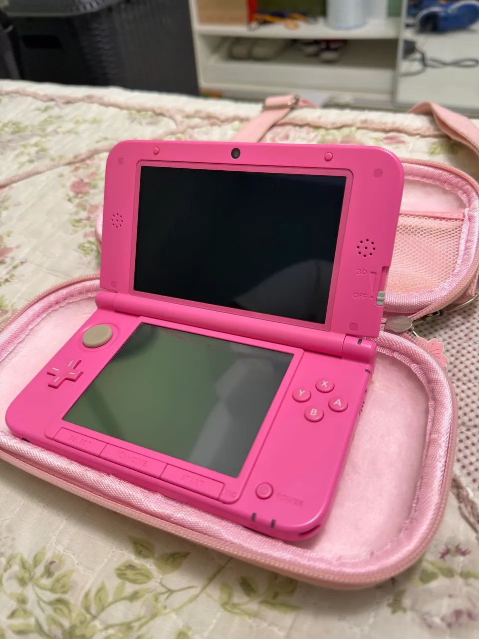 Nintendo 3DS XL Bubblegum Pink