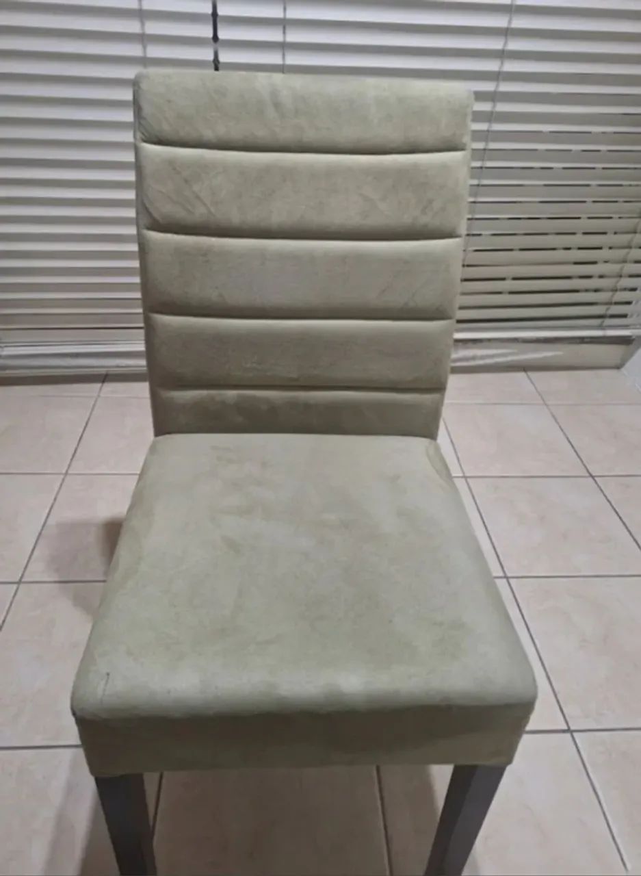 Mesa Triangular Vidro com 6 Seis Cadeiras - Foto 3